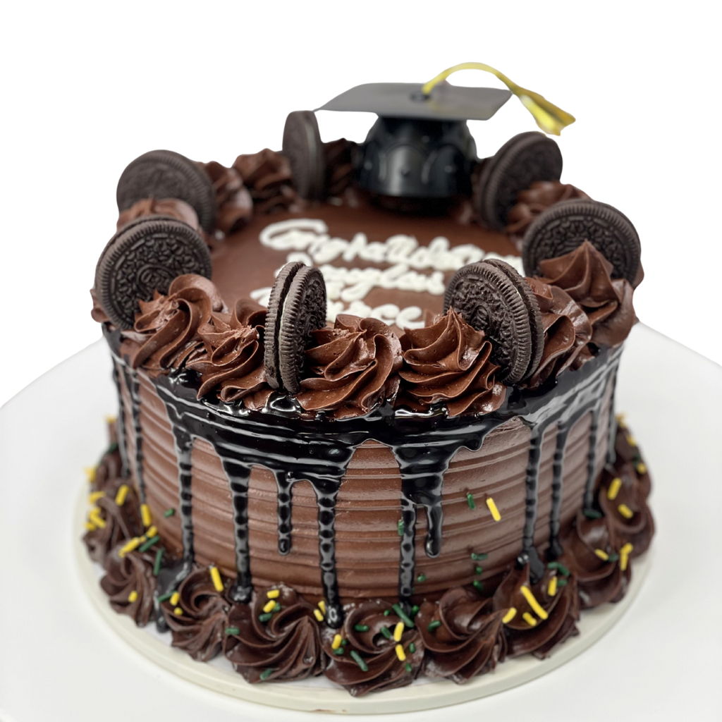 Sandwhich Cookie and Cap Graduation Cake