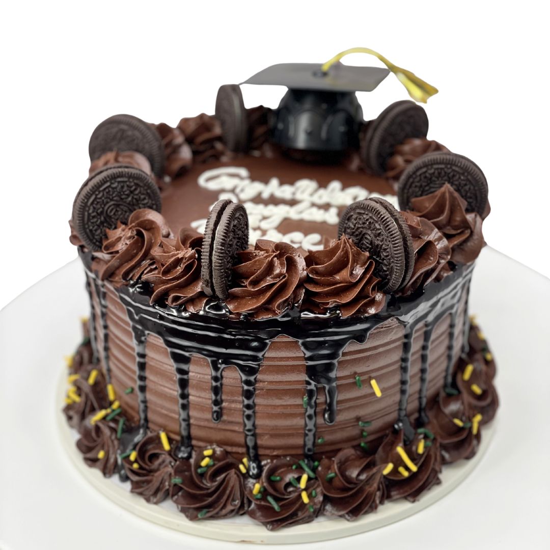 Sandwhich Cookie and Cap Graduation Cake